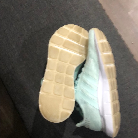 Adidas Swift Run sneakers - Picture 3 of 3